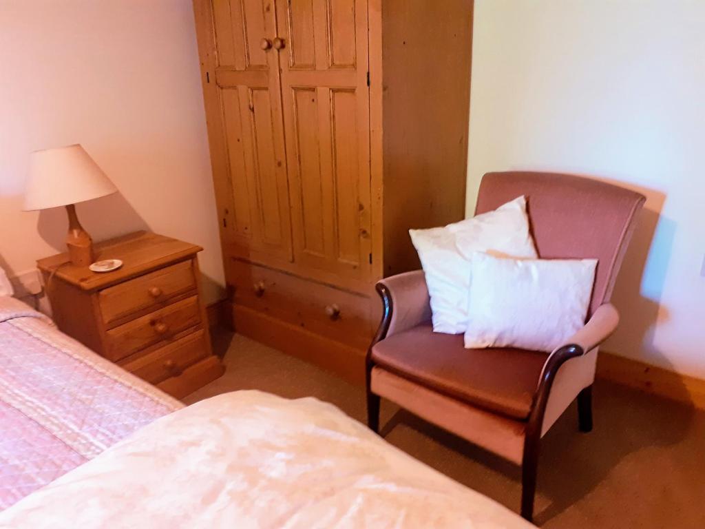 Postel nebo postele na pokoji v ubytování Lackaroe Cottage