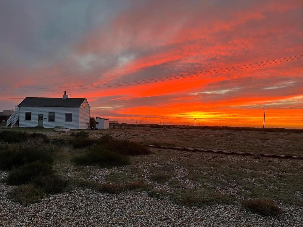 Charming original fishermans cottage on Dungeness beach - Casa De Dos Dormitorios