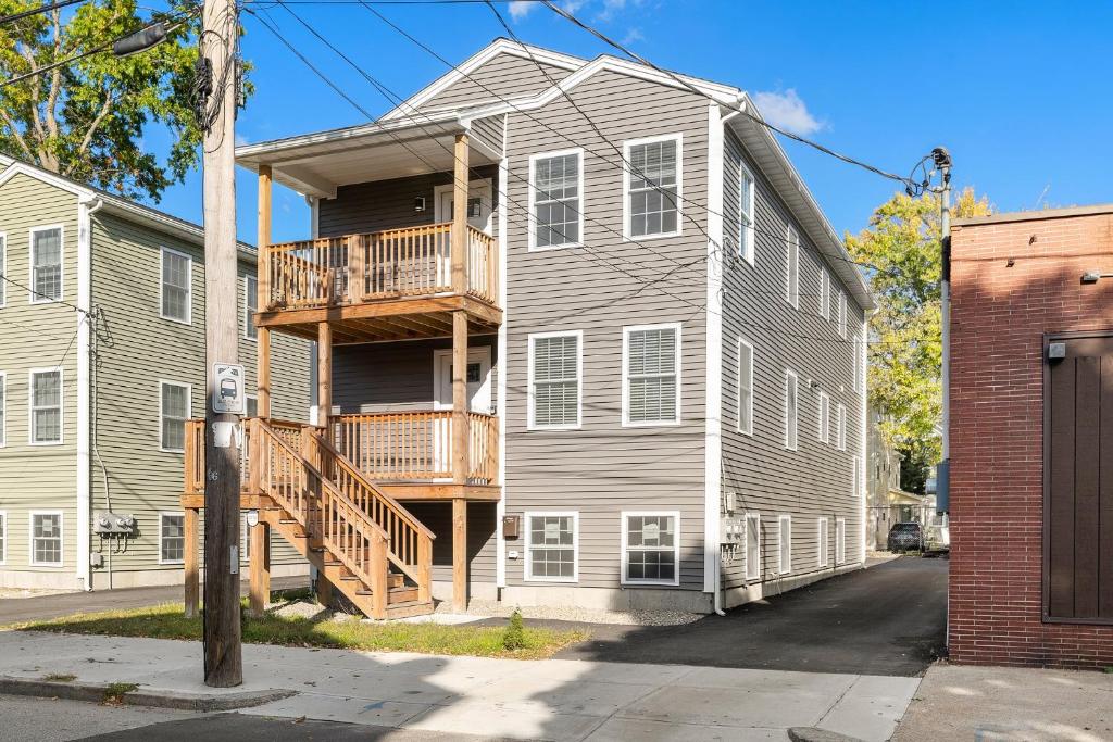 Cozy 3 Bedroom Serviced apt - Housity