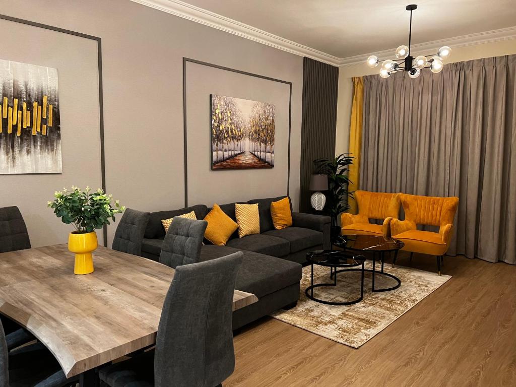 GOODWOOD SUITES HOMES VACATION