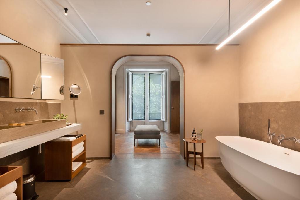 Alma Barcelona GL - 18