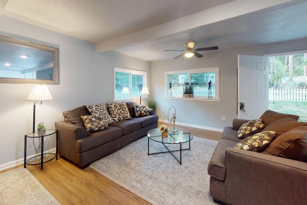 Charming House w/ WiFi + Self Checkin, Grass Valley (updated prices 2024)