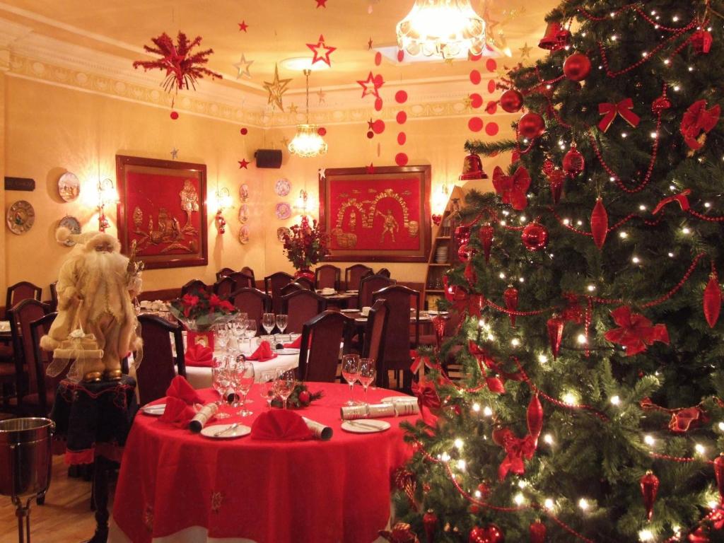 Restaurace v ubytování O'Shea's Hotel