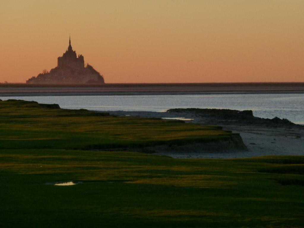 Gallery image of Hotel De France in Pontorson