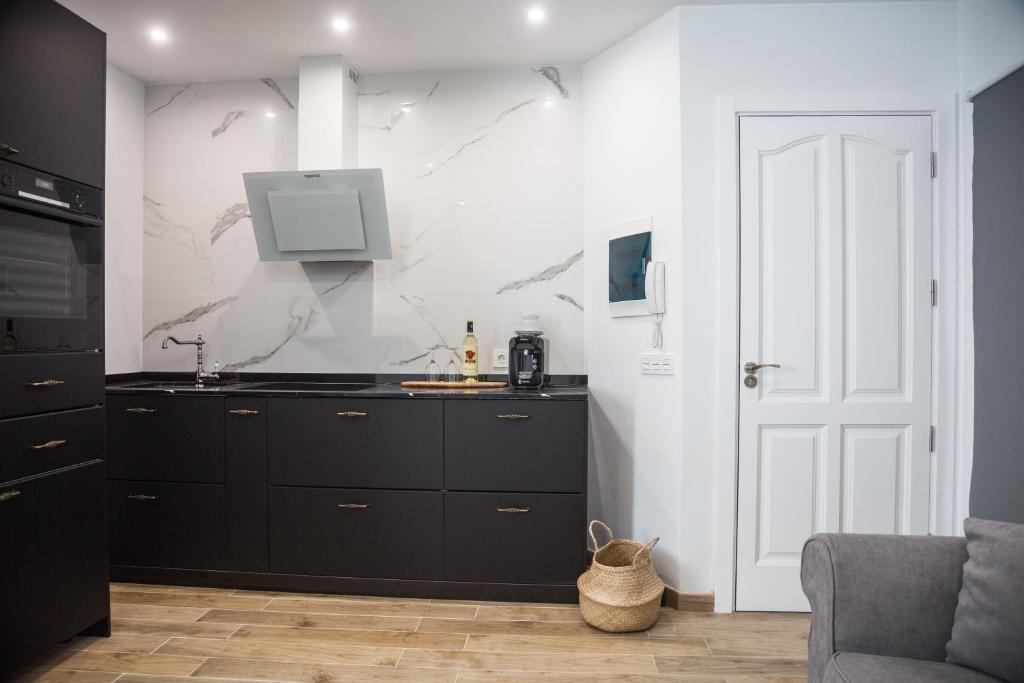 Kuchyň nebo kuchyňský kout v ubytování Apartamentos Tierra y Mar 1 -Arrecife