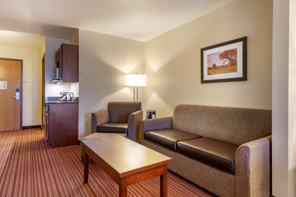 Best Western PLUS Sparta Trail Lodge - Business King Room - No Fumar