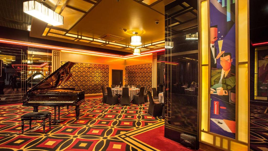 Ein Sitzbereich in der Unterkunft Andersia Hotel & Spa Poznan, a member of Radisson Individuals