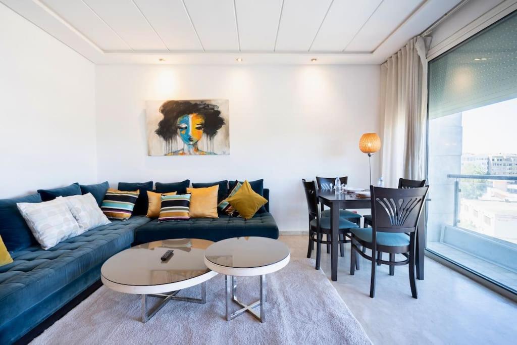 Racine bd anfa Appart style tokyo near twin center - Appartement D'une Chambre