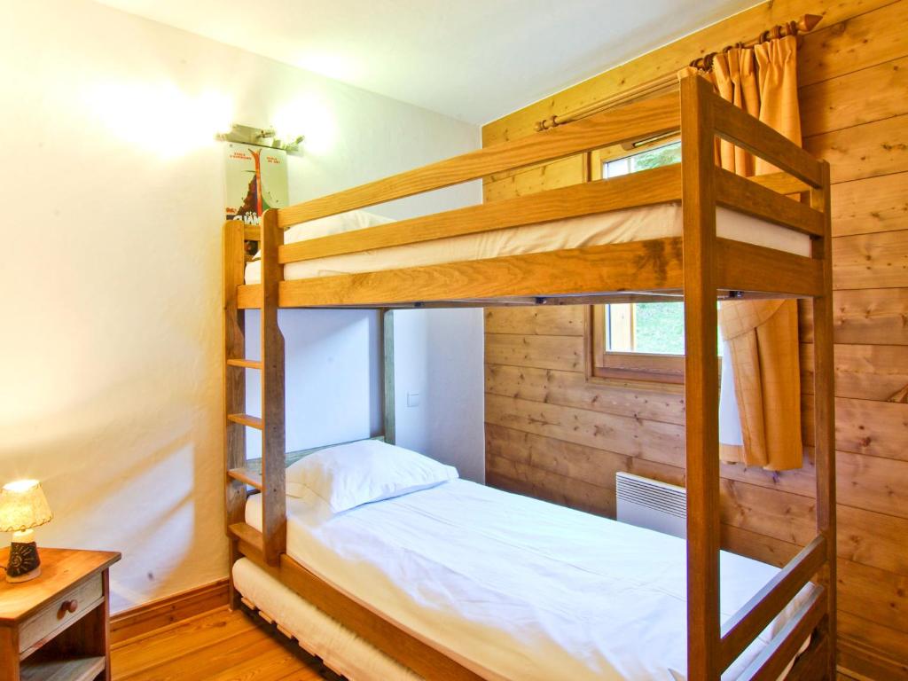 Posteľ alebo postele v izbe v ubytovaní Appartement de charme 6 pers. face au Mont-Blanc, à 750m du centre - balcon et parking inclus - FR-1-343-169