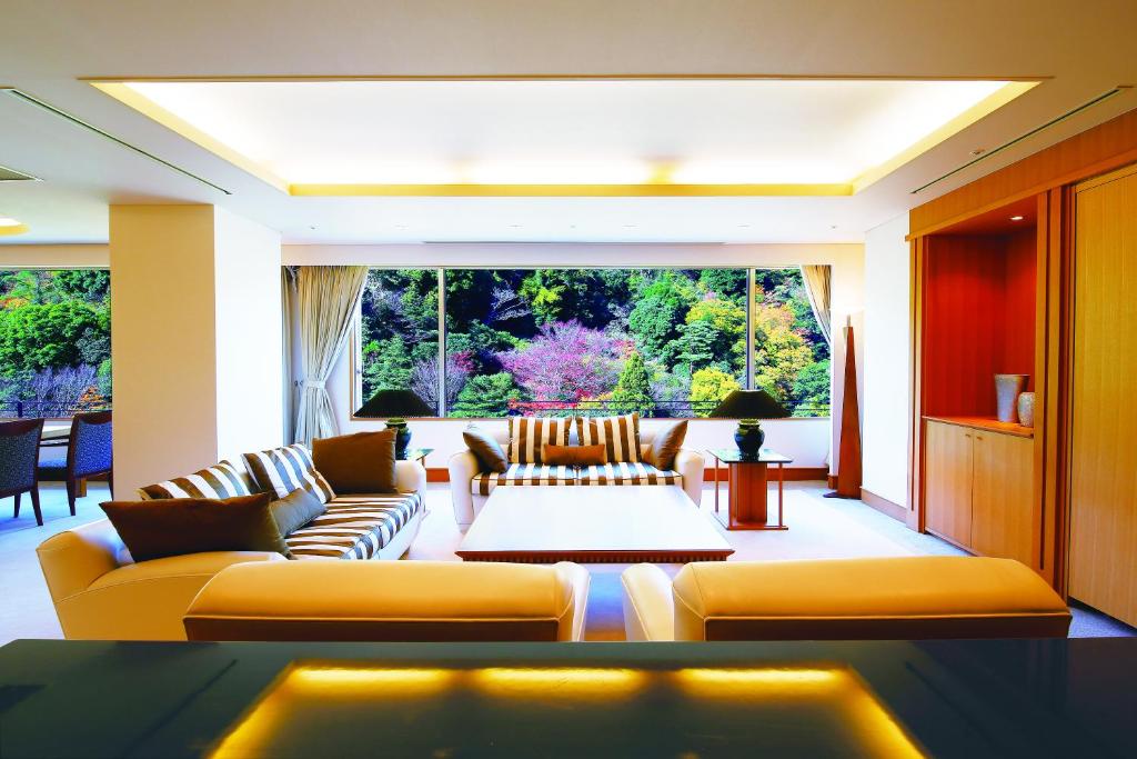 Posezení v ubytování Arima Onsen Gekkoen Korokan