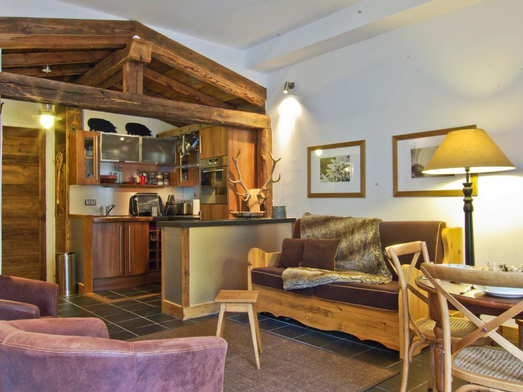 Гостиная зона в Appartement Chamonix-Mont-Blanc, 2 pièces, 4 personnes - FR-1-343-209