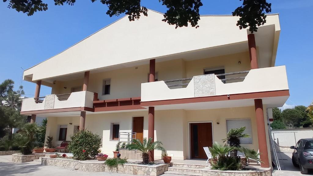 Budynek, w którym mieści się apartament
