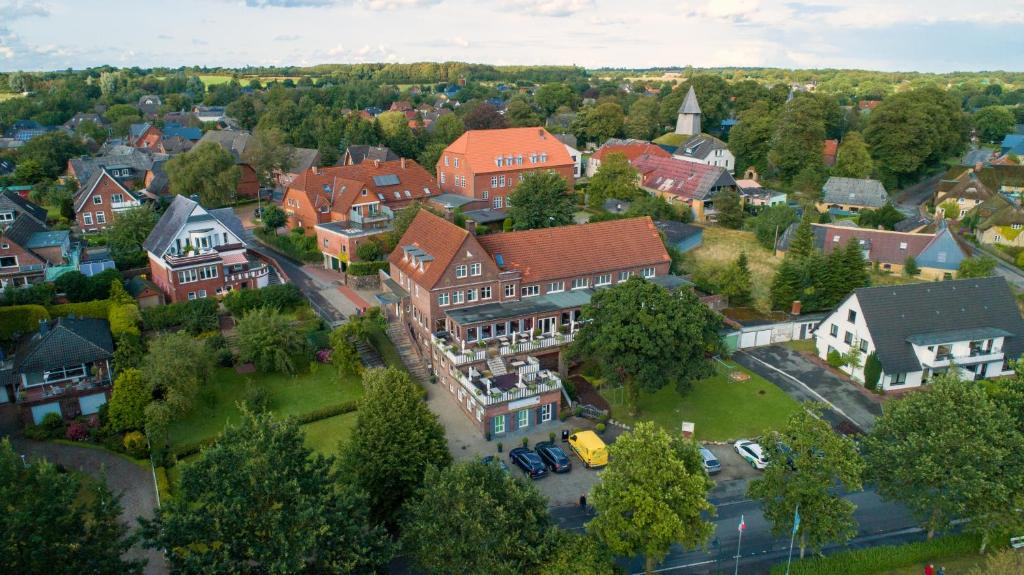 Letecký snímek ubytování Hotel zur Treene