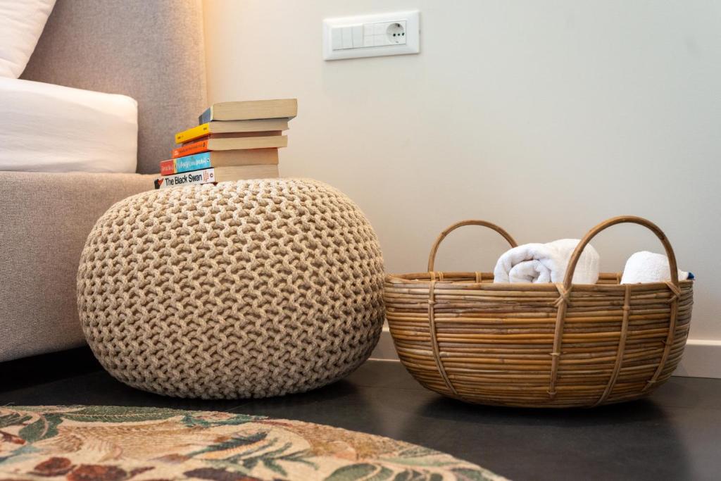 Posteľ alebo postele v izbe v ubytovaní Luxury Seaview Studio Apartment - Luna