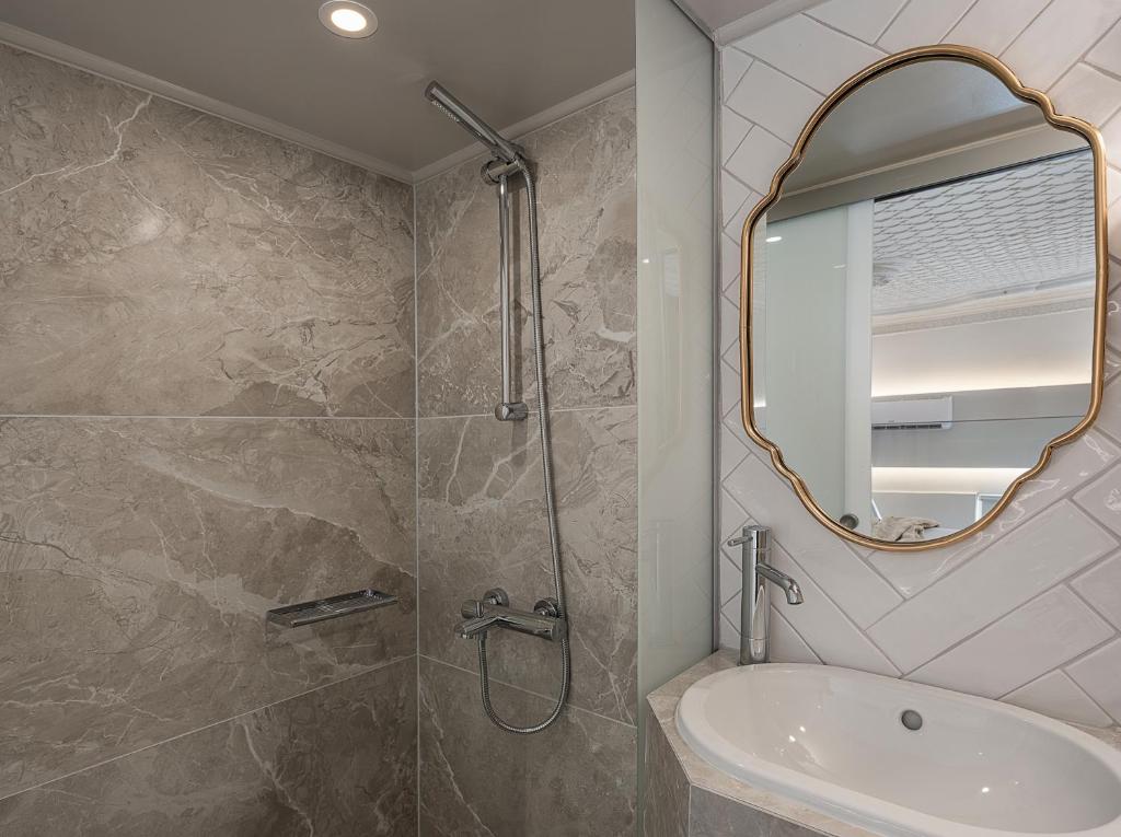 Elia Erato - Resim 34