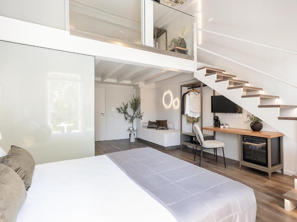 
Two-Bedroom Suite with Balcony
