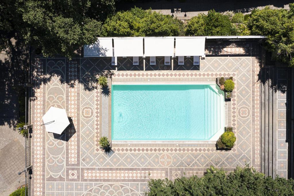 Výhled na bazén z ubytování La Vittoria Sicilian Villa nebo okolí