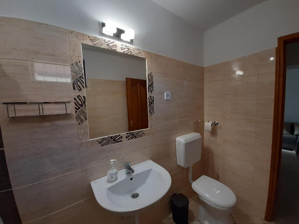 Kúpeľňa v ubytovaní Hódvár Apartman