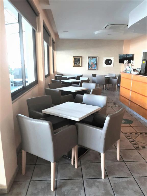 Kuchyň nebo kuchyňský kout v ubytování Hotel Prater