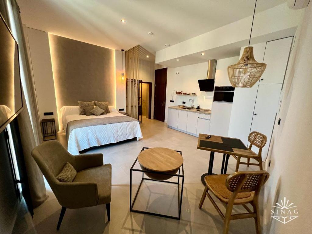 APARTAMENTOS TURISTICOS SINAG