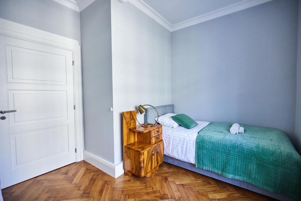 Posteľ alebo postele v izbe v ubytovaní Art Deco Apartament dla 6 osób Chorzów/Katowice 6A