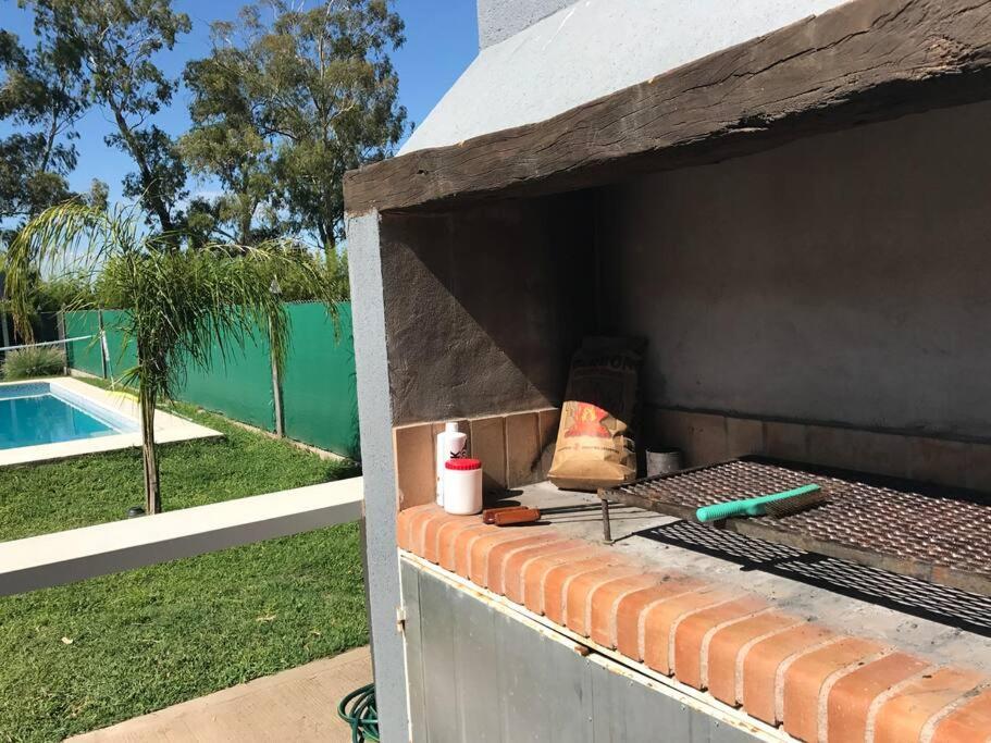 Casa frente al lago en barrio privado