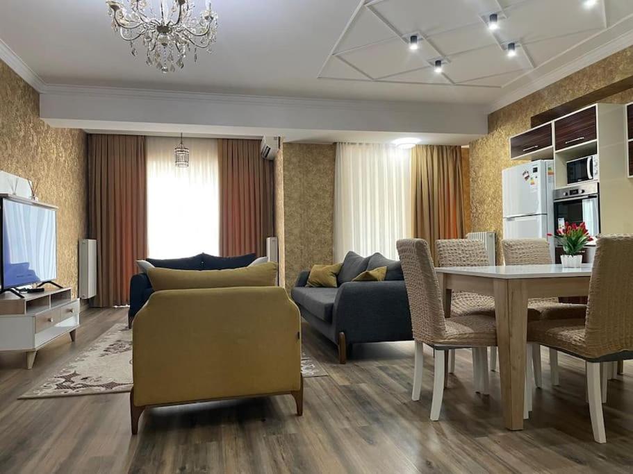 Park Azure Modern apartment - Hizvo