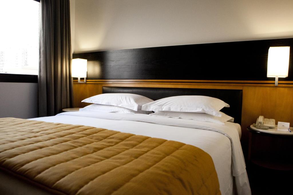 Estanplaza International - Queen Suite