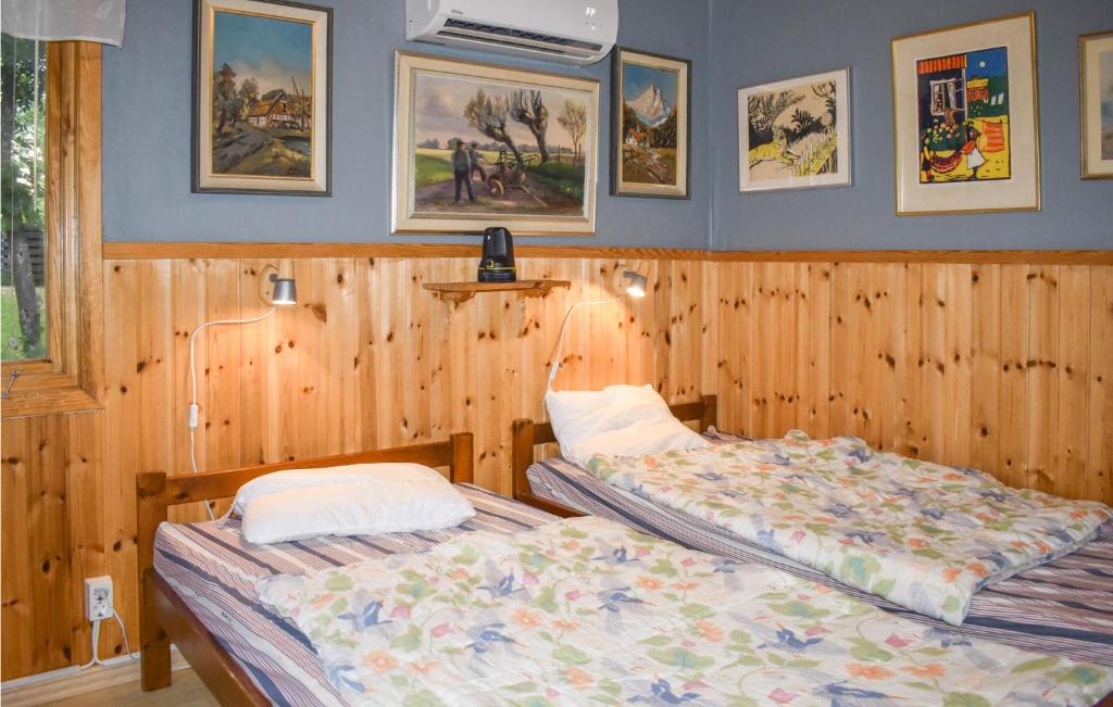 Postel nebo postele na pokoji v ubytování Lovely Apartment In Beddingestrand