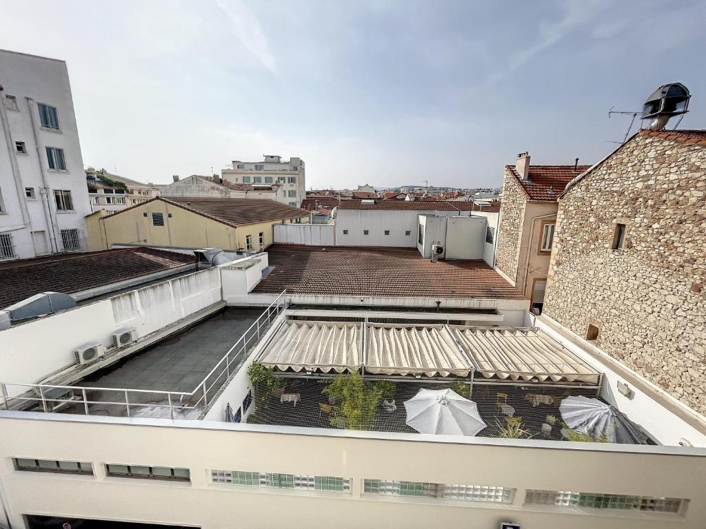 Zdjęcie z galerii obiektu TRA3 - Centre ville Cannes, 3 pièces rénové w Cannes