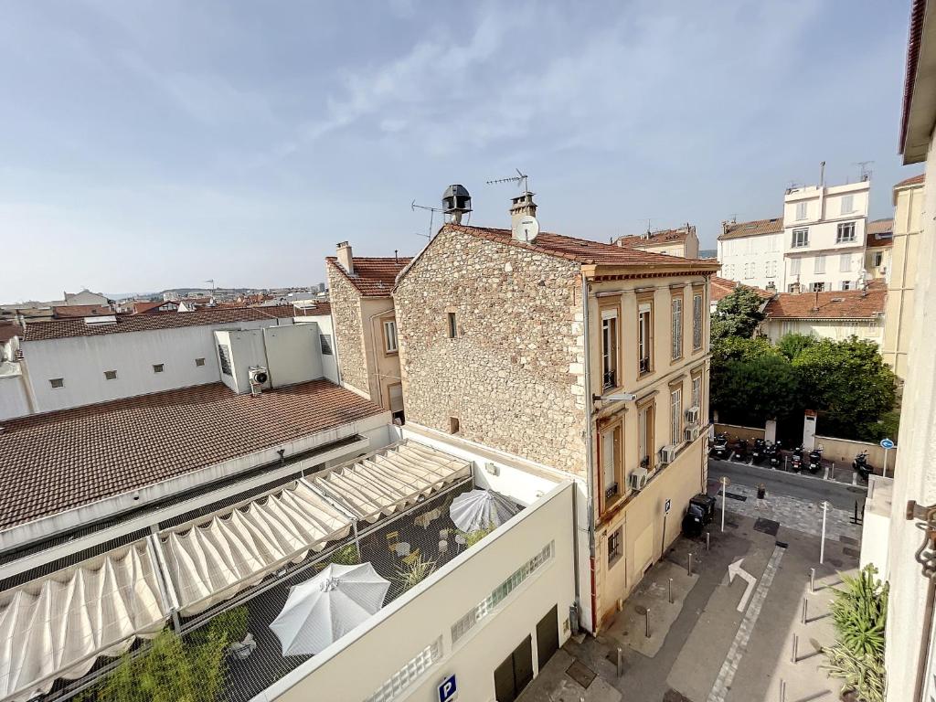 Zdjęcie z galerii obiektu TRA3 - Centre ville Cannes, 3 pièces rénové w Cannes