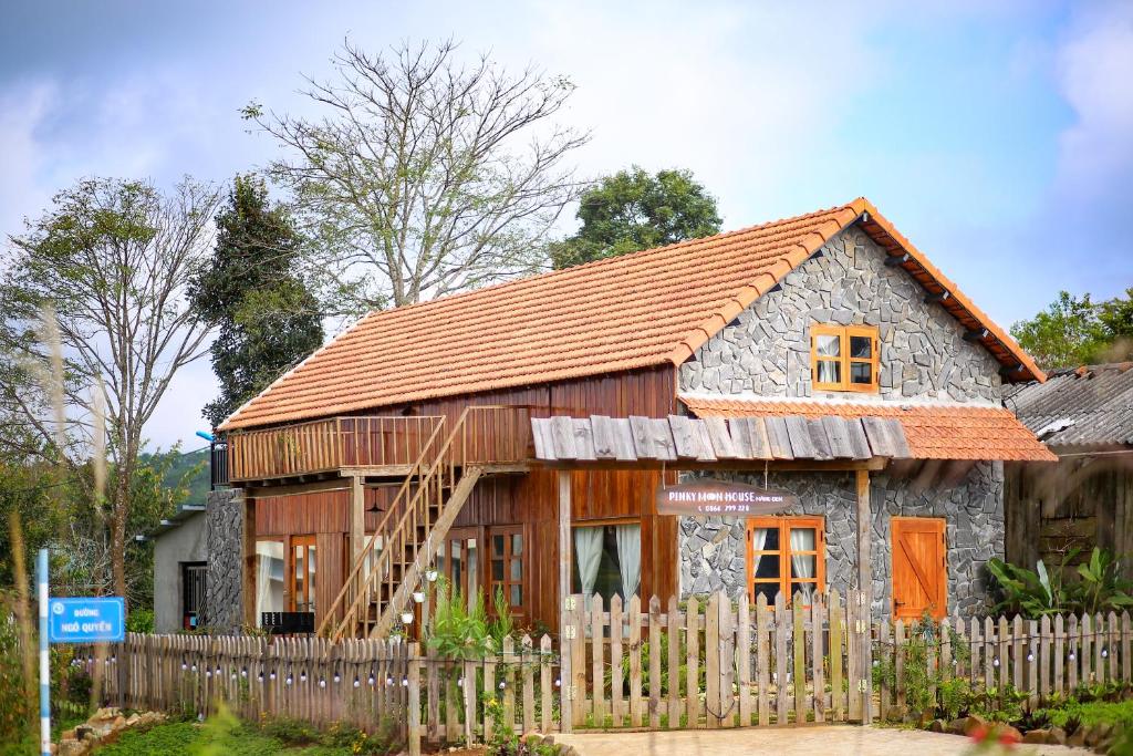 Pinky Moon House Măng Đen, Kon Von Kla (giá cập nhật 2025)