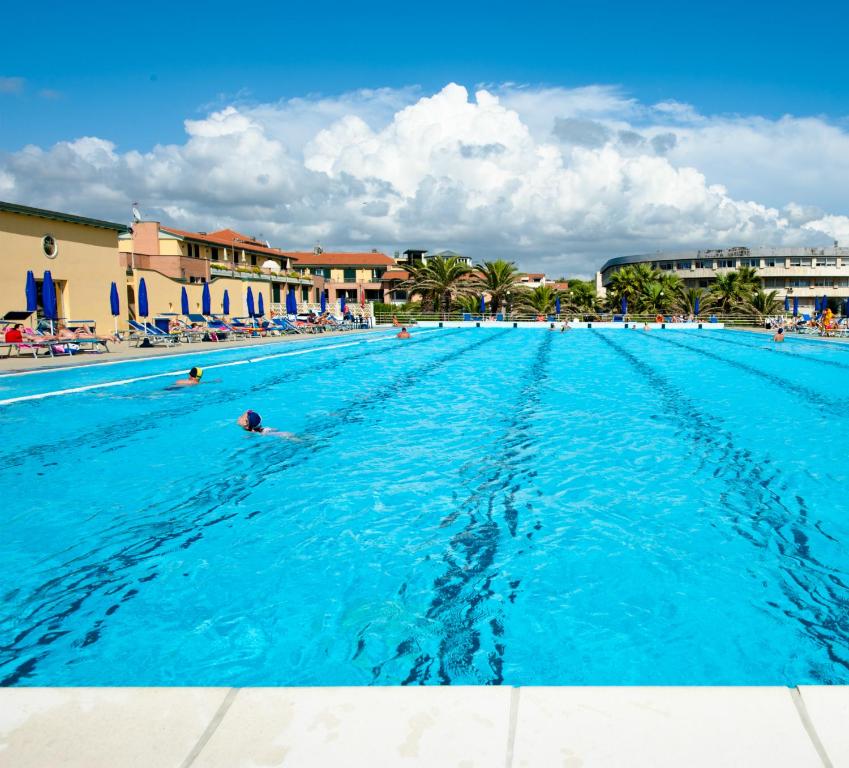 Bazén v ubytování Continental Resort nebo v jeho okolí