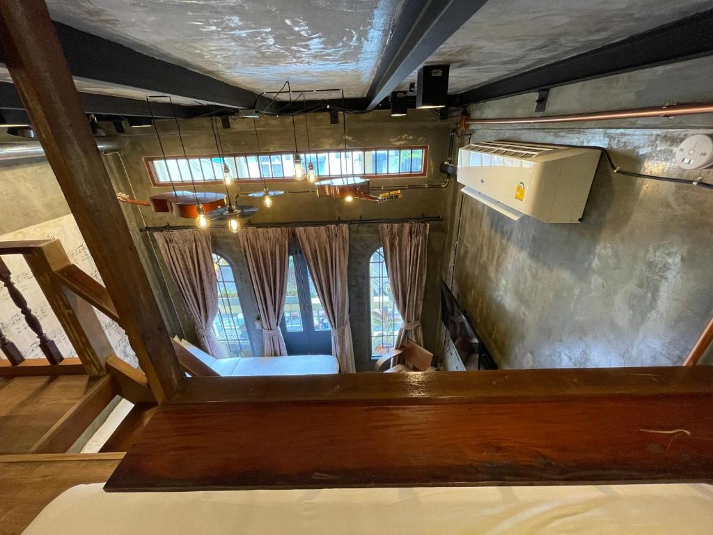 Central Old Town Cottage - 10