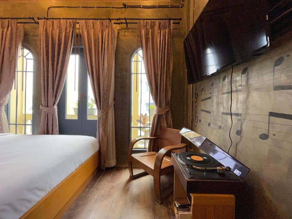 Central Old Town Cottage - 4