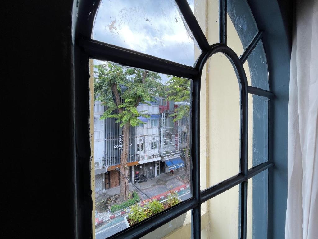 Central Old Town Cottage - 12