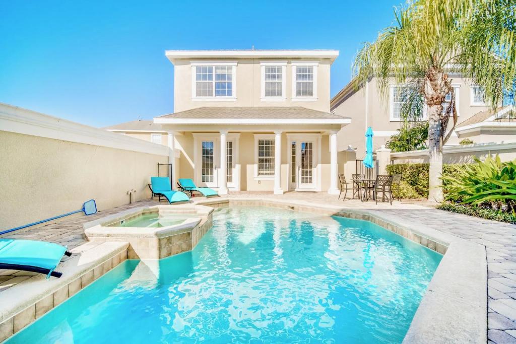 4BR Home with Hot Tub and Games Room, Kissimmee (updated