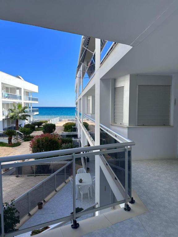 Balkón alebo terasa v ubytovaní Riviera primera planta