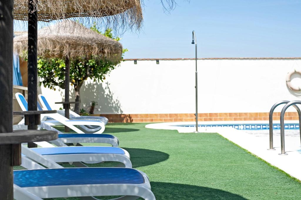 The swimming pool at or close to Villa Fornell Atico
