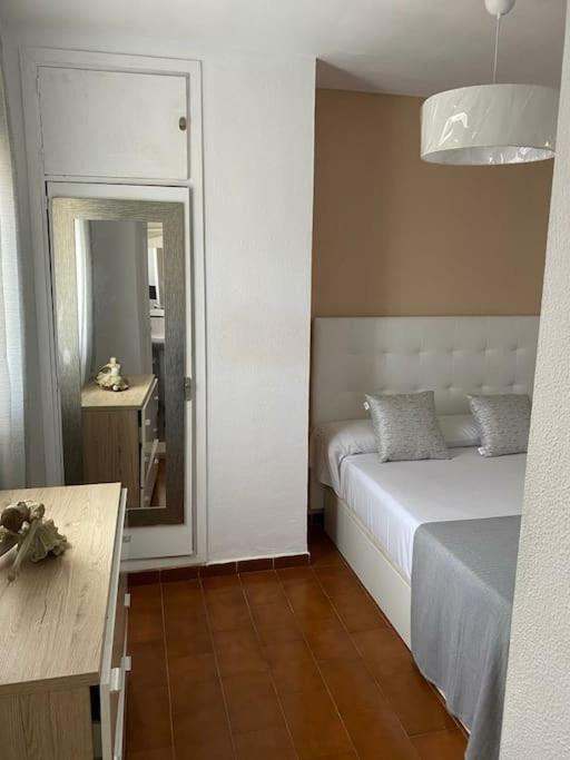 Fotografia z galérie ubytovania Chalet adosado corta temporada 2 dormitorios v destinácii Benalmádena