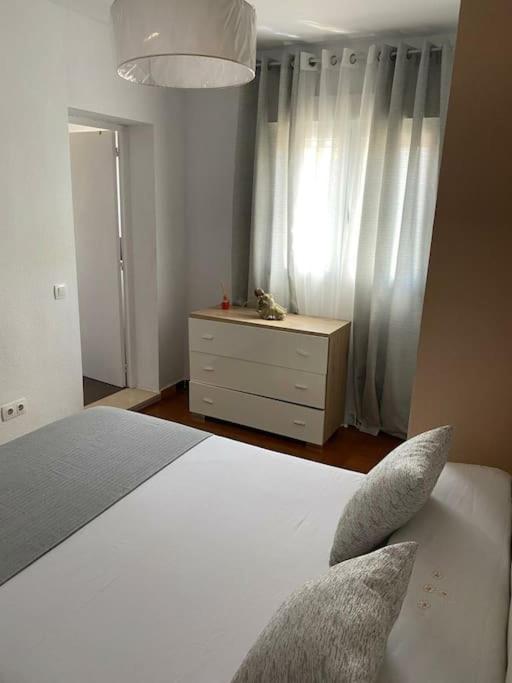 Fotografia z galérie ubytovania Chalet adosado corta temporada 2 dormitorios v destinácii Benalmádena