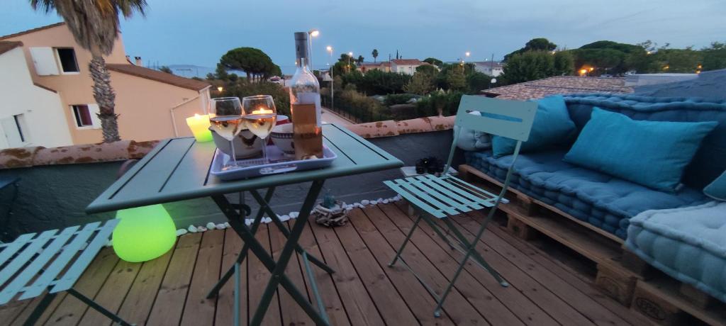 Balkón nebo terasa v ubytování Suite avec tropezienne vue mer