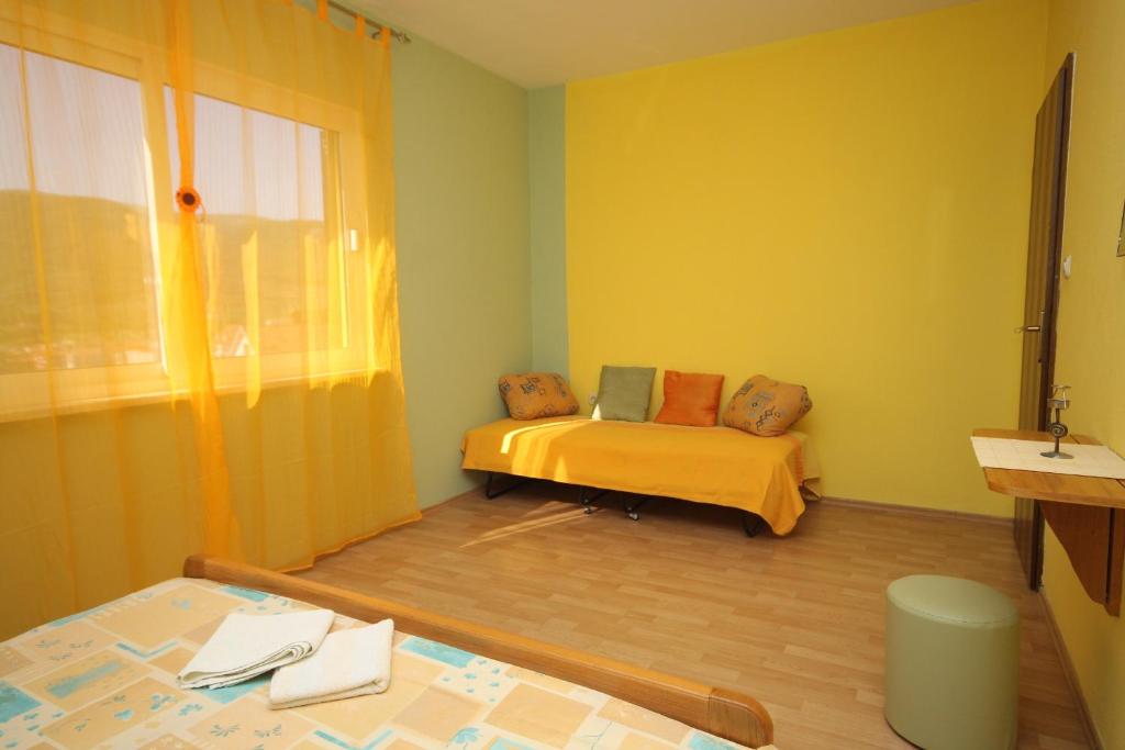 Zdjęcie z galerii obiektu Apartment Stari Grad 8780c w mieście Stari Grad