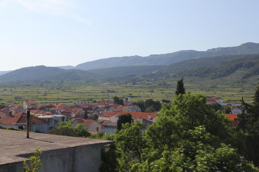 Zdjęcie z galerii obiektu Apartment Stari Grad 8780c w mieście Stari Grad