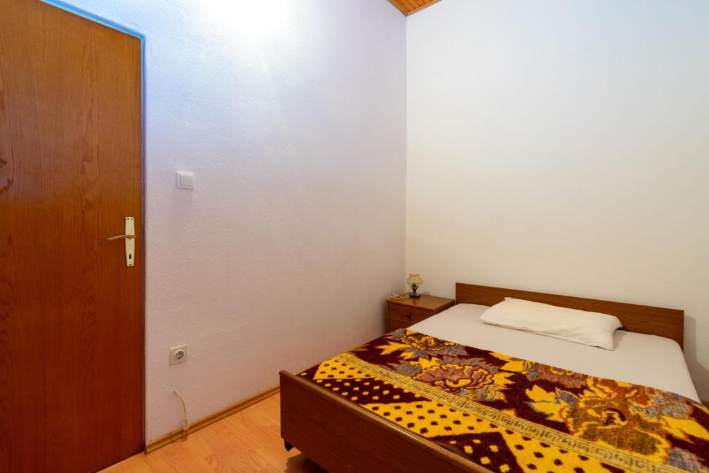Posteľ alebo postele v izbe v ubytovaní Apartment Mandre 4101a