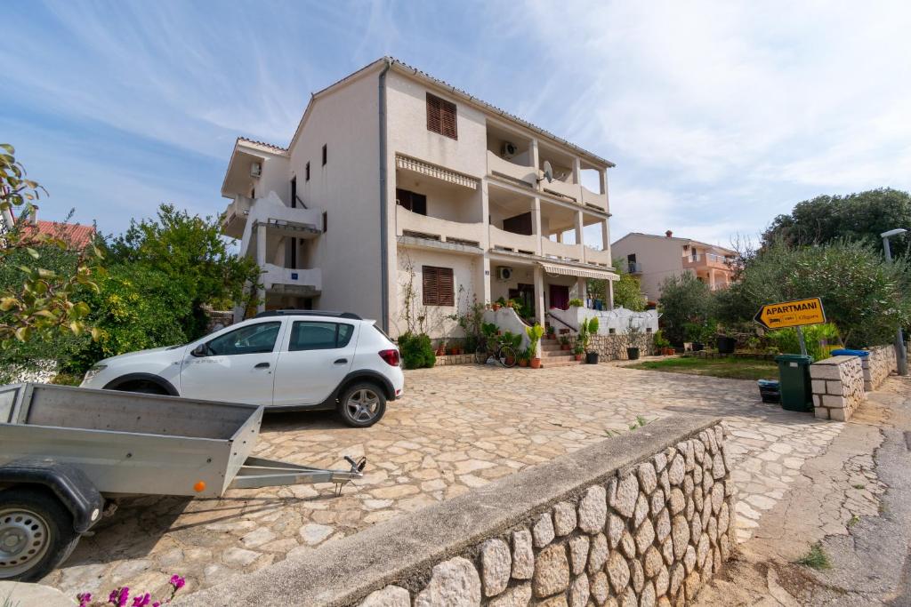 Budynek, w którym mieści się apartament