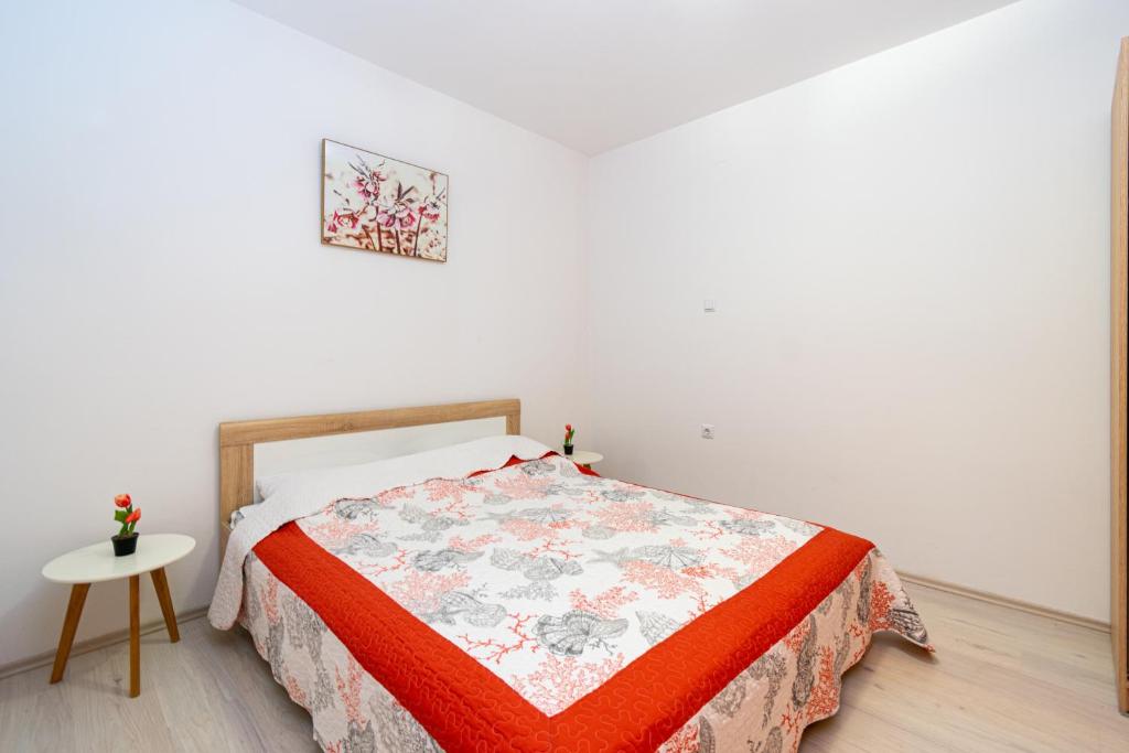Postel nebo postele na pokoji v ubytování Apartments by the sea Mandre, Pag - 3084