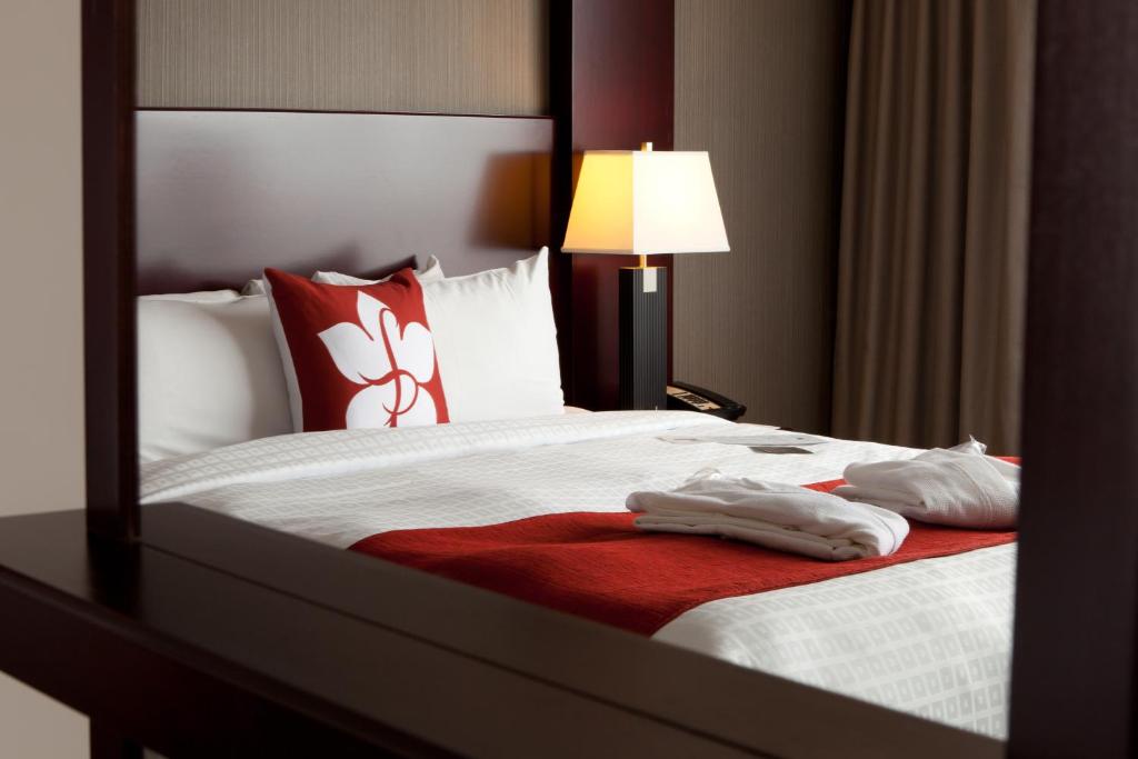 Chateau Lacombe Hotel - Resim 20