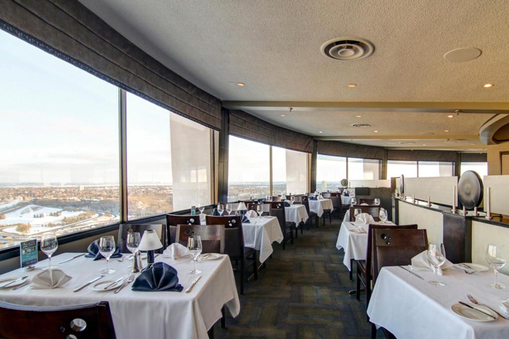 Chateau Lacombe Hotel - Resim 4