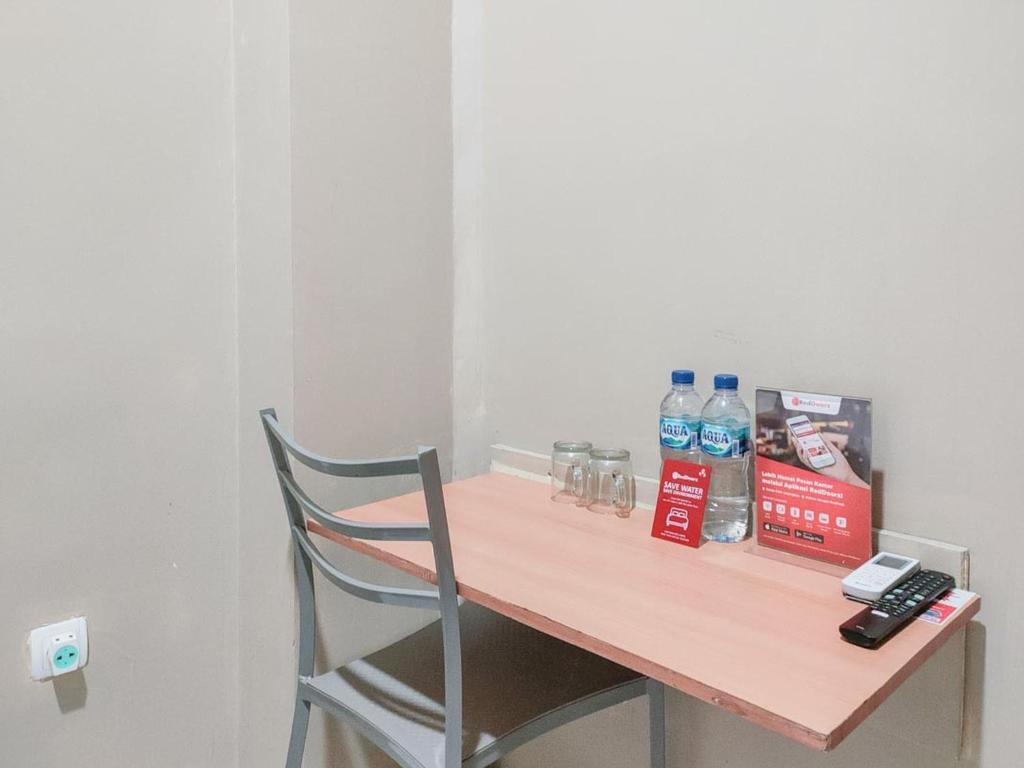 Fotografie z fotogalerie ubytování RedDoorz near BG Junction Surabaya v destinaci Surabaja